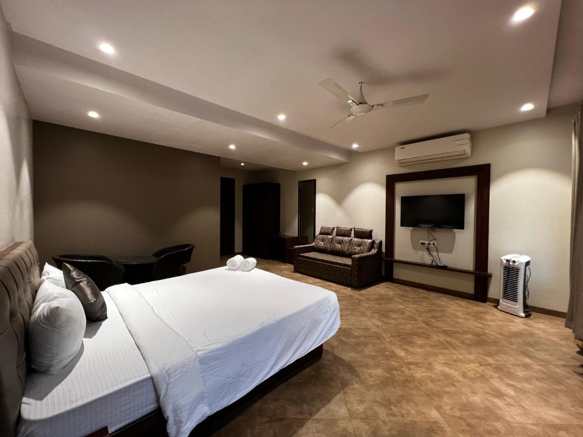 Paramount Riverfront Resort & Spa, Karjat Dış mekan fotoğraf