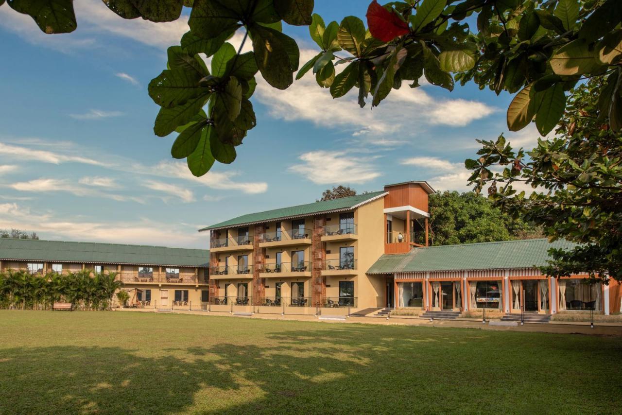 Paramount Riverfront Resort & Spa, Karjat Dış mekan fotoğraf