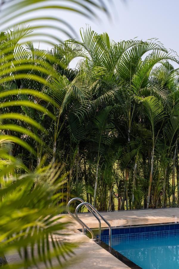 Paramount Riverfront Resort & Spa, Karjat Dış mekan fotoğraf