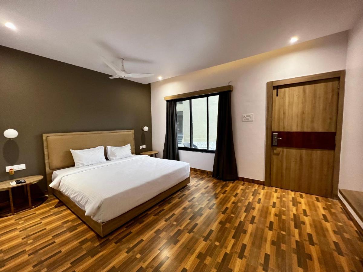 Paramount Riverfront Resort & Spa, Karjat Dış mekan fotoğraf