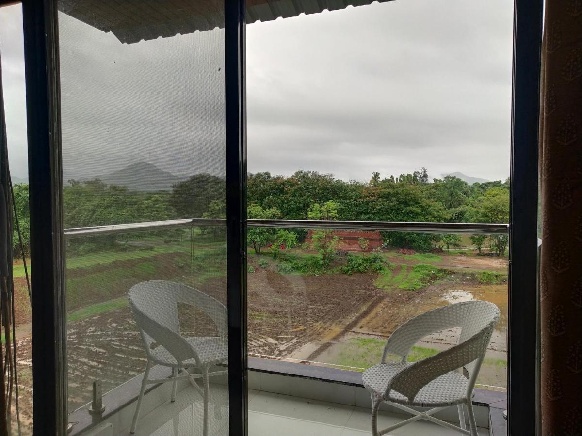 Paramount Riverfront Resort & Spa, Karjat Dış mekan fotoğraf