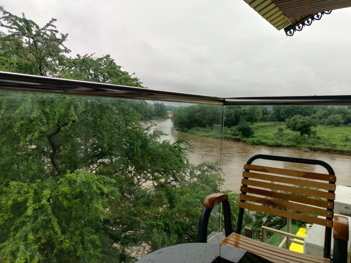 Paramount Riverfront Resort & Spa, Karjat Dış mekan fotoğraf